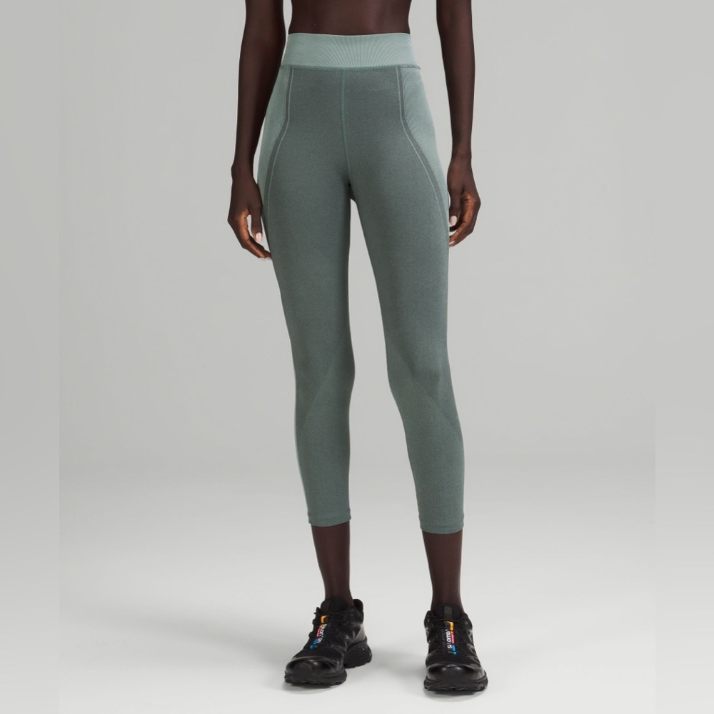 LULULEMON‎ LAB SEAMLESS SUPER-HIGH-RISE TRAINING CROP 23" SIZE 4